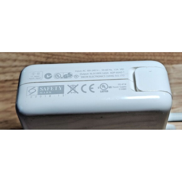 Genuine Apple 60W A1384 MagSafe ADP-60AD  16.5V 3.65A Power Adapter - Picture 9 of 9